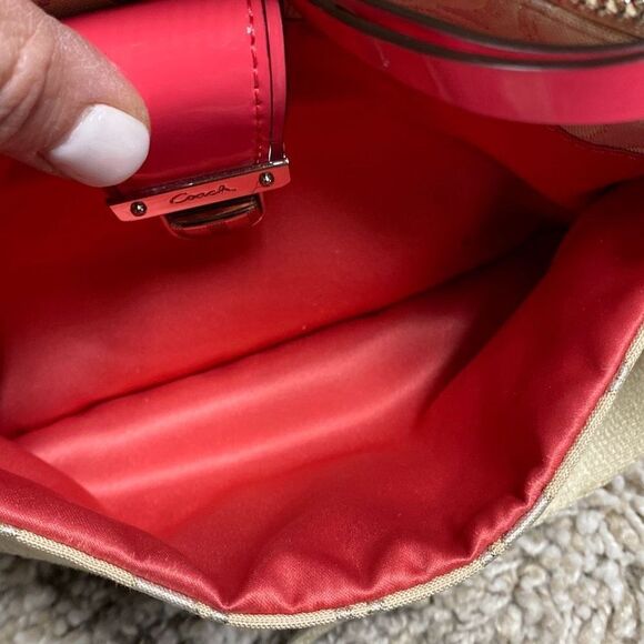 Coach Signature Pink Patent Trim Swingpack Crossbody Shoulder Bag - Picture 8 of 8